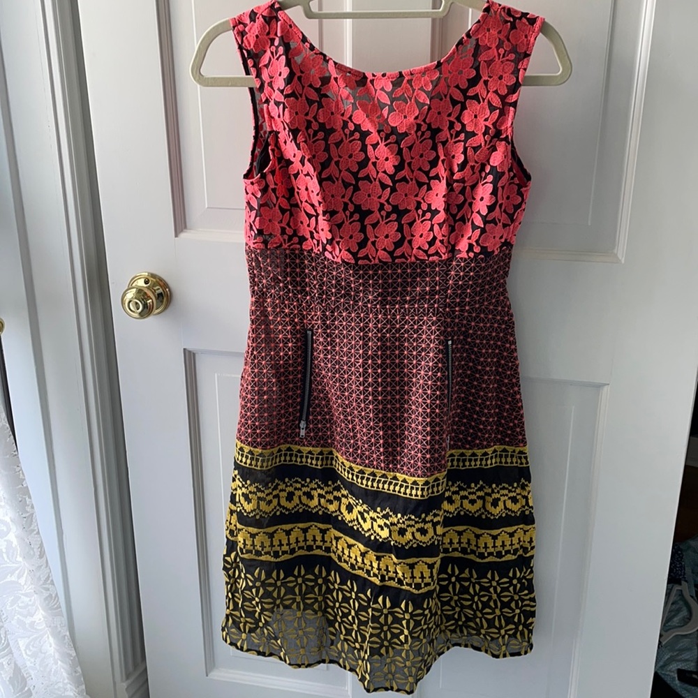 Tracy Reese size Small dress in black, shade of peach/ orange and yellow.